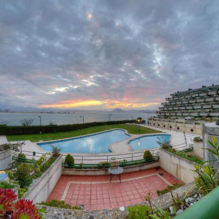 Vistamar. Primera línea. Bahía de Santoña Apartamento Exterior foto