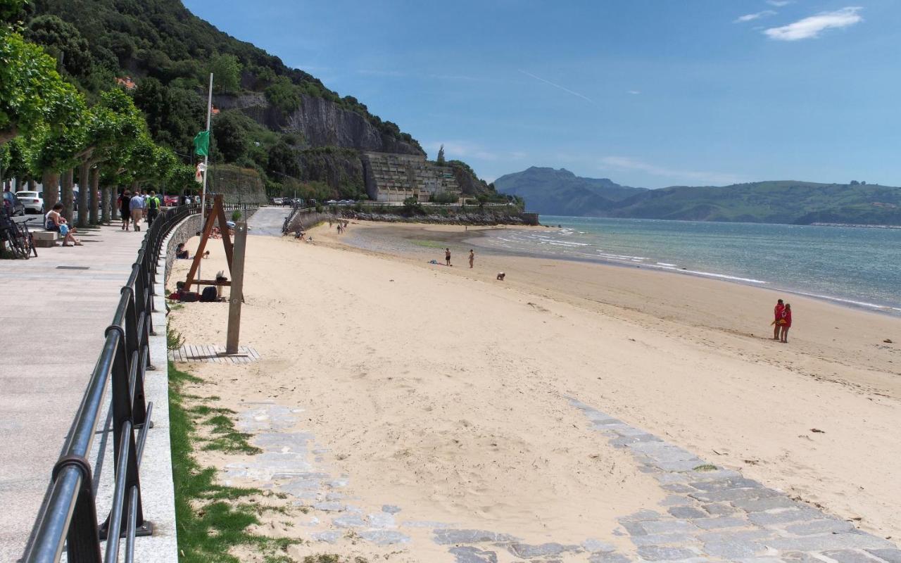 Vistamar. Primera línea. Bahía de Santoña Apartamento Exterior foto