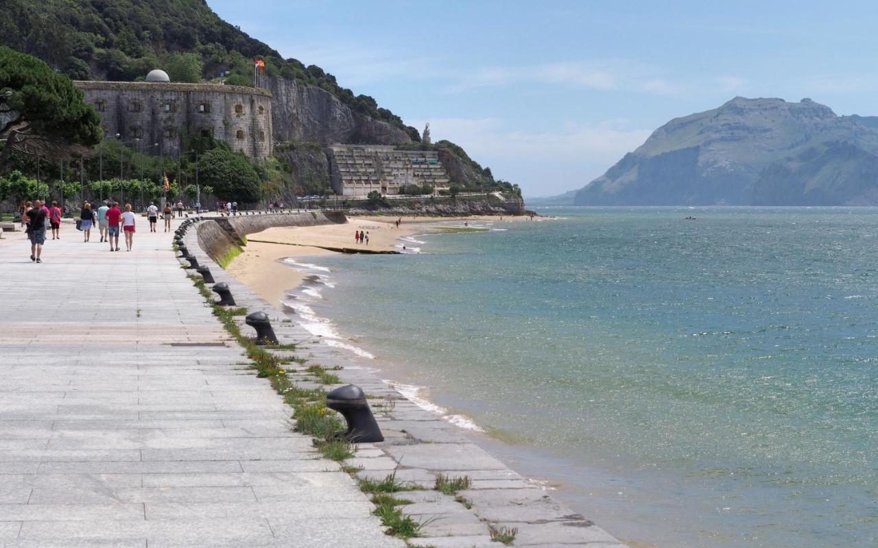 Vistamar. Primera línea. Bahía de Santoña Apartamento Exterior foto