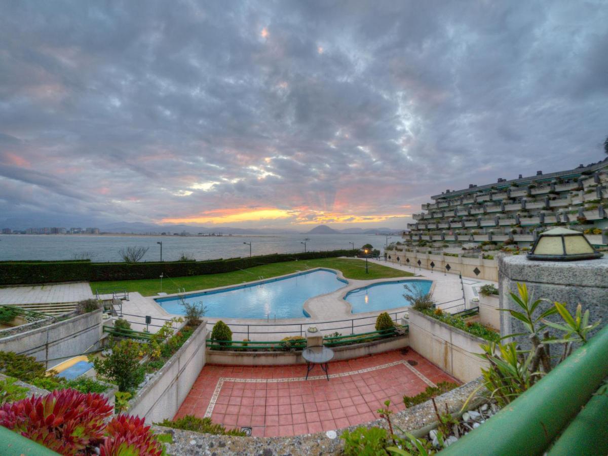 Vistamar. Primera línea. Bahía de Santoña Apartamento Exterior foto